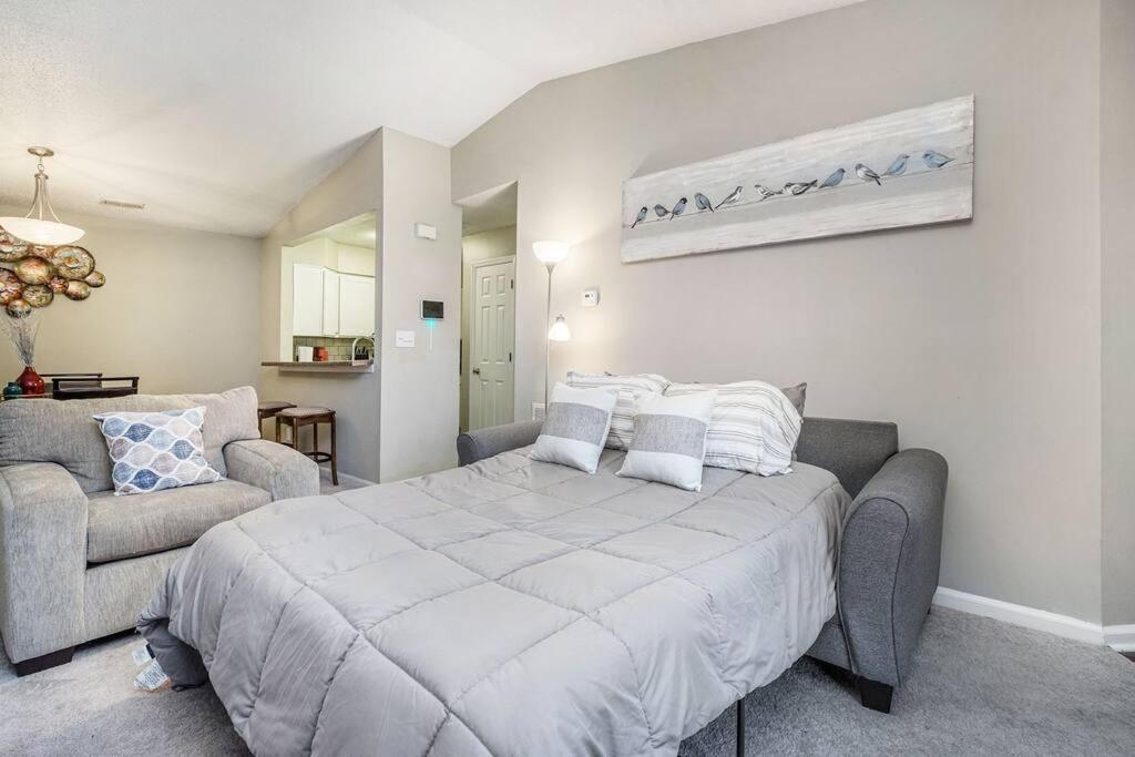 Charming Apartment With Wi-Fi シャーロット エクステリア 写真